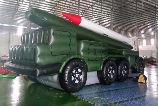 海城部队小型导弹车